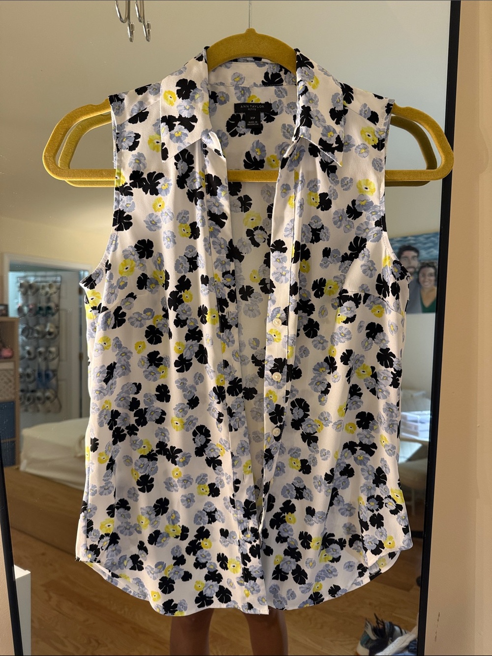 Ann Taylor White Sleeveless Camisole with Black, Gray & Yellow Floral